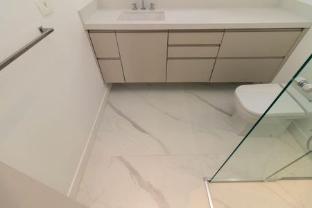 Apartamento para alugar com 230m², 3 quartos e 2 vagasBanheiro 2 - Suíte