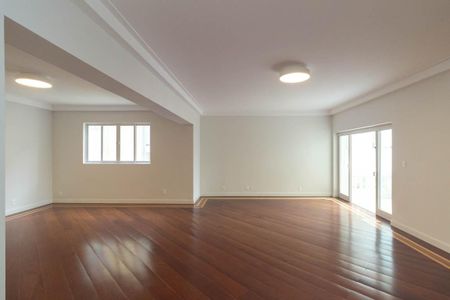 Apartamento para alugar com 230m², 3 quartos e 2 vagasSala