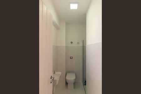 Apartamento para alugar com 230m², 3 quartos e 2 vagasBanheiro de Serviço