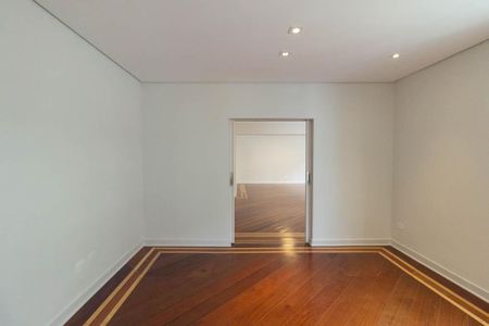 Apartamento para alugar com 230m², 3 quartos e 2 vagasQuarto 3 - Suíte
