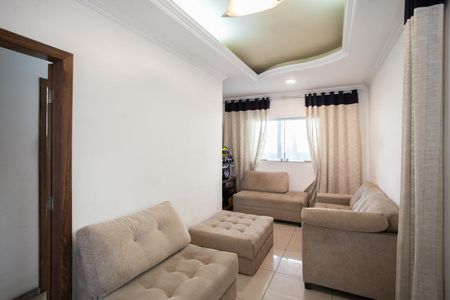 Casa à venda com 140m², 3 quartos e 2 vagas Casa à venda com 140m², 3 quartos e 2 vagasSala