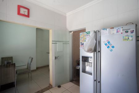 Casa à venda com 140m², 3 quartos e 2 vagas Casa à venda com 140m², 3 quartos e 2 vagasCozinha