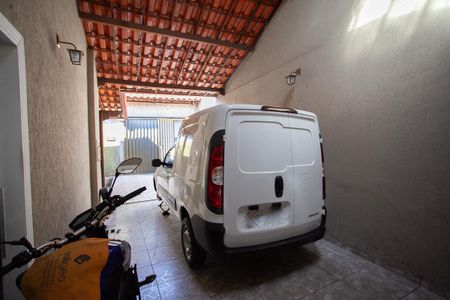 Casa à venda com 140m², 3 quartos e 2 vagas Casa à venda com 140m², 3 quartos e 2 vagasGaragem