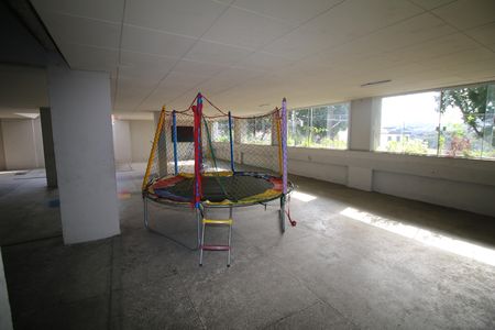 Apartamento para alugar com 78m², 2 quartos e 1 vagaÁrea comum - Playground