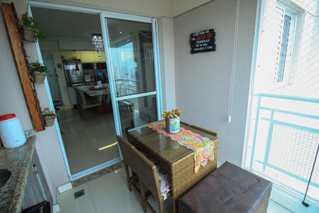 Apartamento à venda com 69m², 2 quartos e 2 vagas Apartamento à venda com 69m², 2 quartos e 2 vagasVaranda da Sala