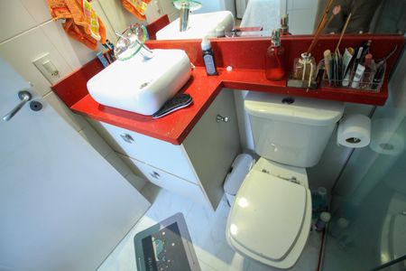 Apartamento à venda com 69m², 2 quartos e 2 vagas Apartamento à venda com 69m², 2 quartos e 2 vagasBanheiro da Suíte