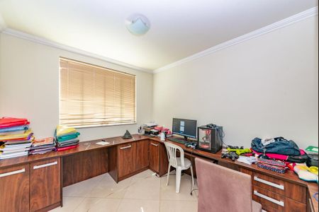 Casa à venda com 343m², 4 quartos e 3 vagasEscritório