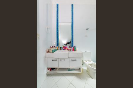 Casa à venda com 343m², 4 quartos e 3 vagasBanheiro Social 2