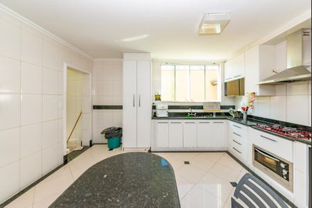 Casa à venda com 343m², 4 quartos e 3 vagasCozinha