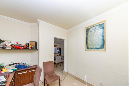 Casa à venda com 343m², 4 quartos e 3 vagasEscritório