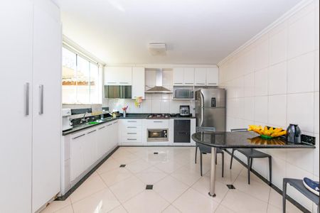 Casa à venda com 343m², 4 quartos e 3 vagasCozinha