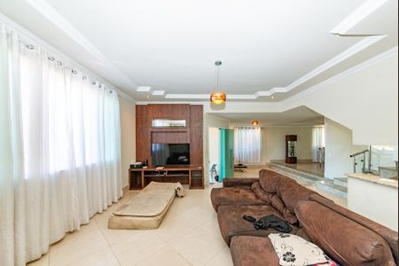 Casa à venda com 343m², 4 quartos e 3 vagasSala 1