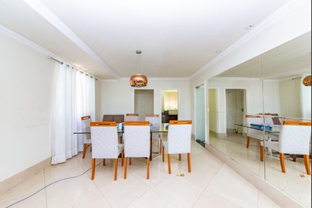 Casa à venda com 343m², 4 quartos e 3 vagasSala 2