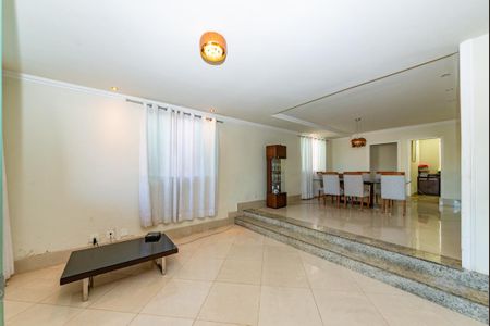 Casa à venda com 343m², 4 quartos e 3 vagasSala 2