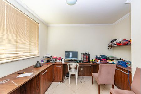 Casa à venda com 343m², 4 quartos e 3 vagasEscritório