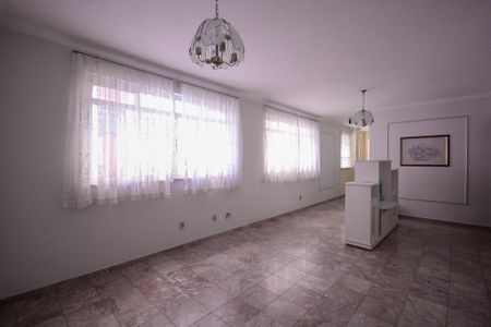 Apartamento à venda com 337m², 4 quartos e 2 vagasSala de TV