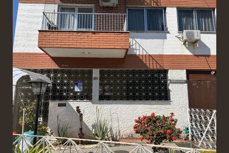 Apartamento à venda com 68m², 2 quartos e 1 vagaFachada + Plaquinha