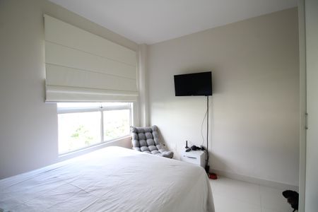 Casa de condomínio à venda com 149m², 5 quartos e 2 vagasSuíte 4