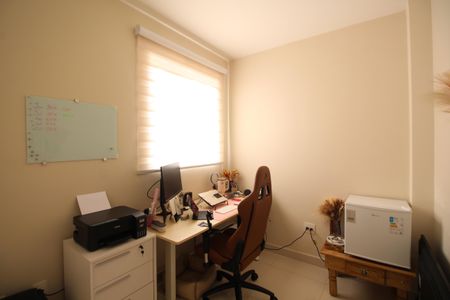 Casa de condomínio à venda com 149m², 5 quartos e 2 vagasQuarto 3