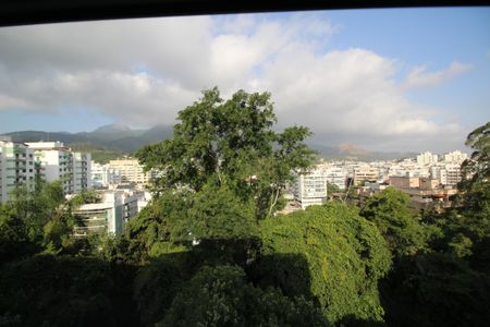 Casa de condomínio à venda com 149m², 5 quartos e 2 vagasVista da Suíte 4