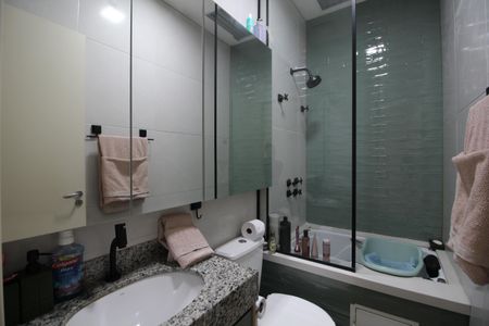 Casa de condomínio à venda com 149m², 5 quartos e 2 vagasBanheiro da Suíte 4