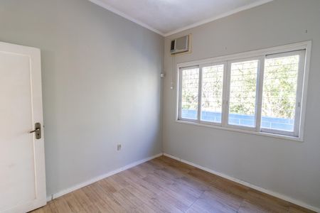 Quarto 2 de casa à venda com 3 quartos, 120m² em Ipanema, Porto Alegre