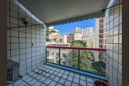Apartamento à venda com 82m², 2 quartos e 1 vaga Apartamento à venda com 82m², 2 quartos e 1 vagaVaranda da Sala