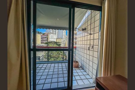 Apartamento à venda com 82m², 2 quartos e 1 vaga Apartamento à venda com 82m², 2 quartos e 1 vagaVaranda da Sala