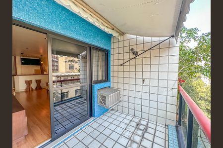 Apartamento à venda com 82m², 2 quartos e 1 vaga Apartamento à venda com 82m², 2 quartos e 1 vagaVaranda da Sala