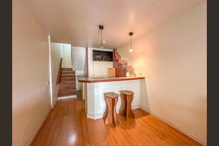 Apartamento à venda com 82m², 2 quartos e 1 vaga Apartamento à venda com 82m², 2 quartos e 1 vagaSala