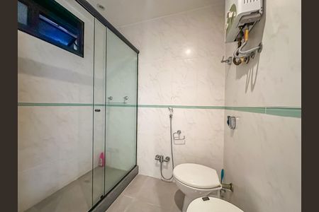 Apartamento à venda com 82m², 2 quartos e 1 vaga Apartamento à venda com 82m², 2 quartos e 1 vagaBanheiro Social