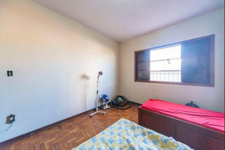 Casa à venda com 260m², 3 quartos e 7 vagas Casa à venda com 260m², 3 quartos e 7 vagasQuarto 2