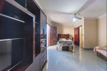 Casa à venda com 260m², 3 quartos e 7 vagas Casa à venda com 260m², 3 quartos e 7 vagasSala