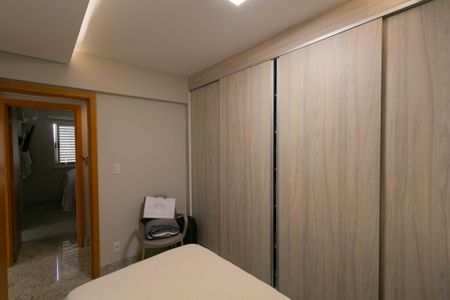 Apartamento à venda com 190m², 4 quartos e 4 vagasSuíte 3