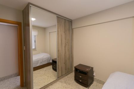 Apartamento à venda com 190m², 4 quartos e 4 vagasSuíte 2