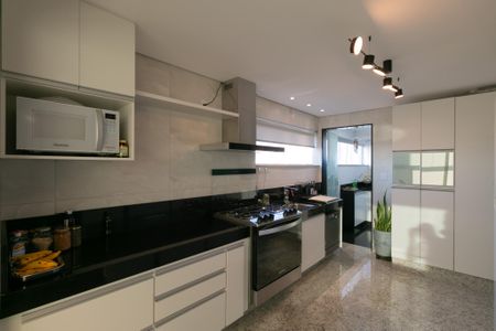 Apartamento à venda com 190m², 4 quartos e 4 vagasCozinha