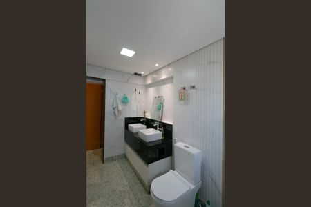 Apartamento à venda com 190m², 4 quartos e 4 vagasSuíte 4 Banheiro