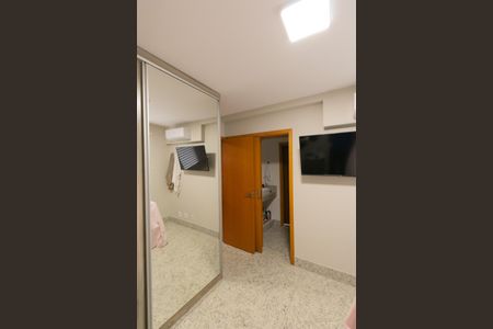 Apartamento à venda com 190m², 4 quartos e 4 vagasSuíte 1