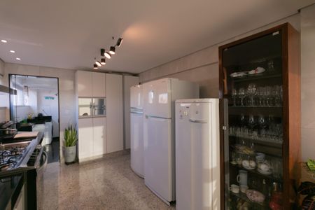 Apartamento à venda com 190m², 4 quartos e 4 vagasCozinha