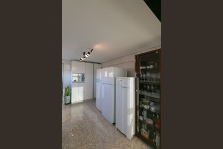 Apartamento à venda com 190m², 4 quartos e 4 vagasCozinha