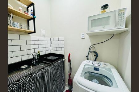 Apartamento à venda com 32m², 1 quarto e sem vaga Apartamento à venda com 32m², 1 quarto e sem vagaCozinha e Área de Serviço