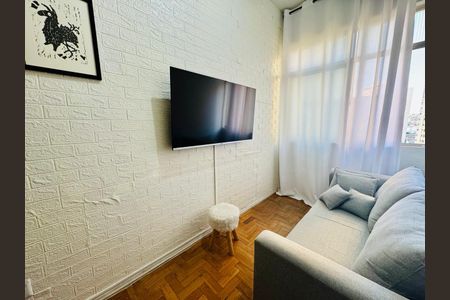 Apartamento à venda com 32m², 1 quarto e sem vaga Apartamento à venda com 32m², 1 quarto e sem vagaSala
