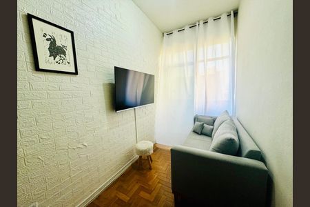 Apartamento à venda com 32m², 1 quarto e sem vaga Apartamento à venda com 32m², 1 quarto e sem vagaSala