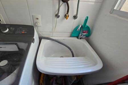 Apartamento à venda com 58m², 2 quartos e 1 vaga Apartamento à venda com 58m², 2 quartos e 1 vagaÁrea de Serviço