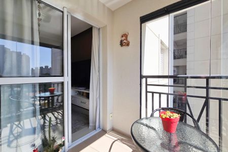 Apartamento à venda com 58m², 2 quartos e 1 vaga Apartamento à venda com 58m², 2 quartos e 1 vagaSacada