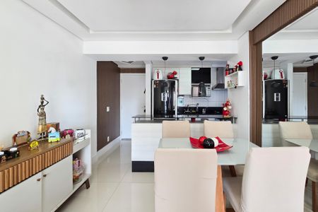 Apartamento à venda com 58m², 2 quartos e 1 vaga Apartamento à venda com 58m², 2 quartos e 1 vagaSala