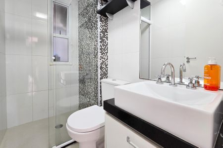 Apartamento à venda com 58m², 2 quartos e 1 vaga Apartamento à venda com 58m², 2 quartos e 1 vagaBanheiro Social
