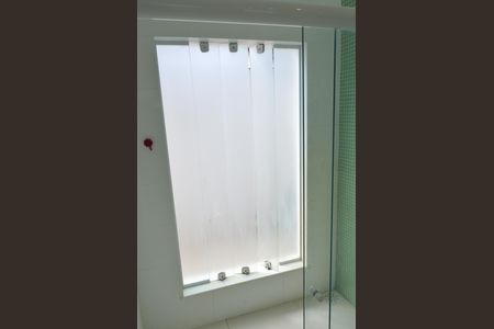 Casa à venda com 377m², 5 quartos e 4 vagas Casa à venda com 377m², 5 quartos e 4 vagasBanheiro da Suíte