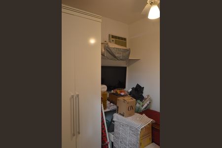 Casa à venda com 377m², 5 quartos e 4 vagas Casa à venda com 377m², 5 quartos e 4 vagasQuarto de Serviço