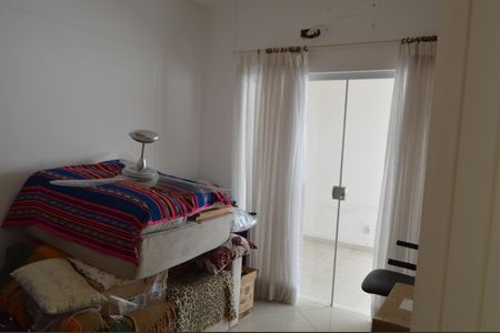 Casa à venda com 377m², 5 quartos e 4 vagas Casa à venda com 377m², 5 quartos e 4 vagasQuarto 1